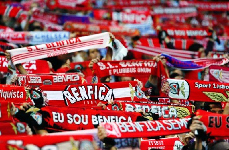 Liga Europy 2019. Eintracht - Benfica. Portugalski kibic pomylił Frankfurty