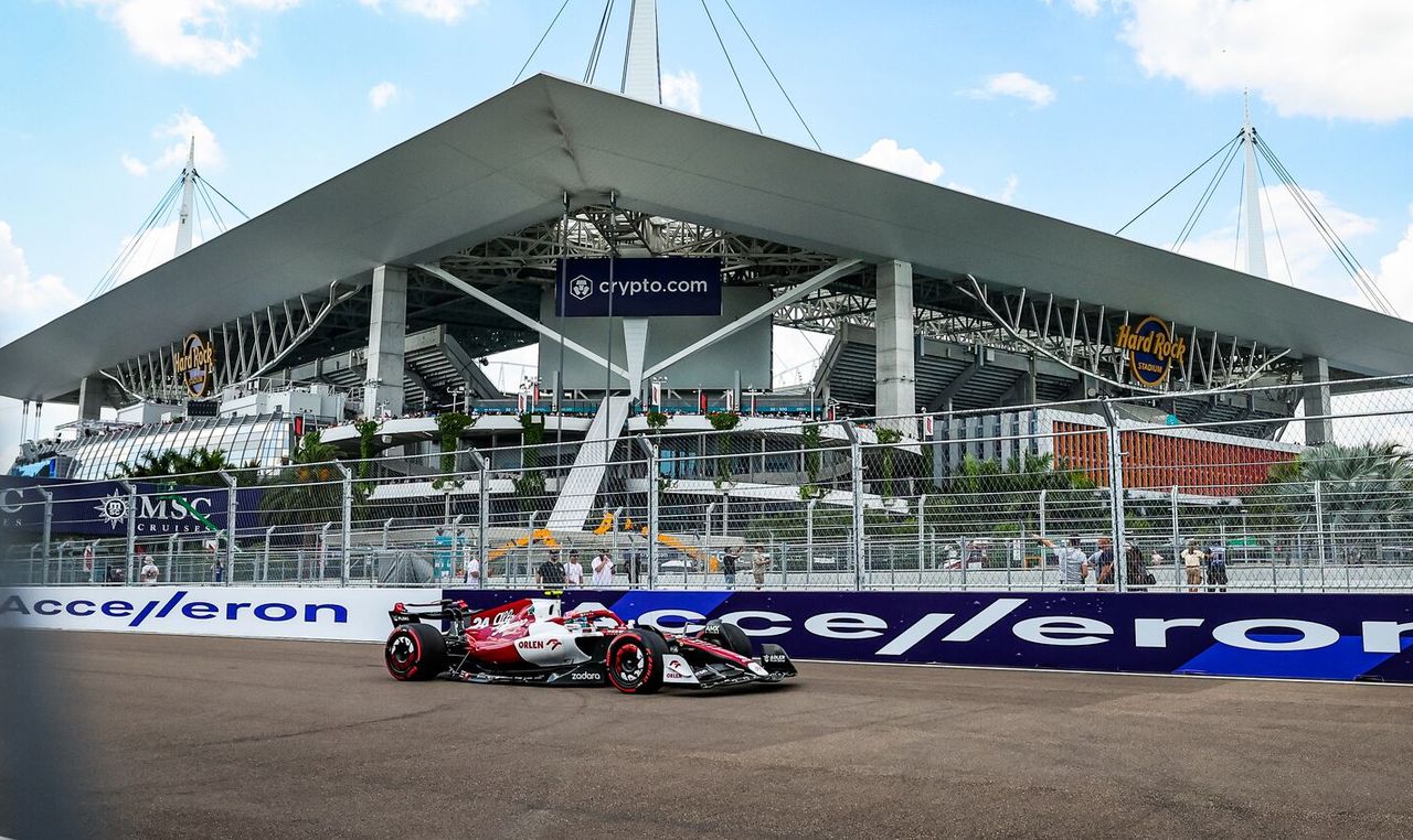 GP Miami: Burze zmuszają do zmiany planu