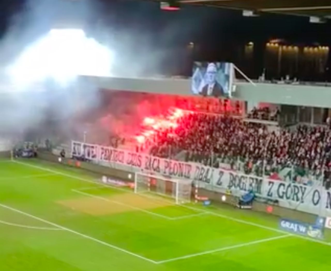 Wymowne Sceny Na Stadionie Cracovii. Tak Pożegnano Janusza Filipiaka