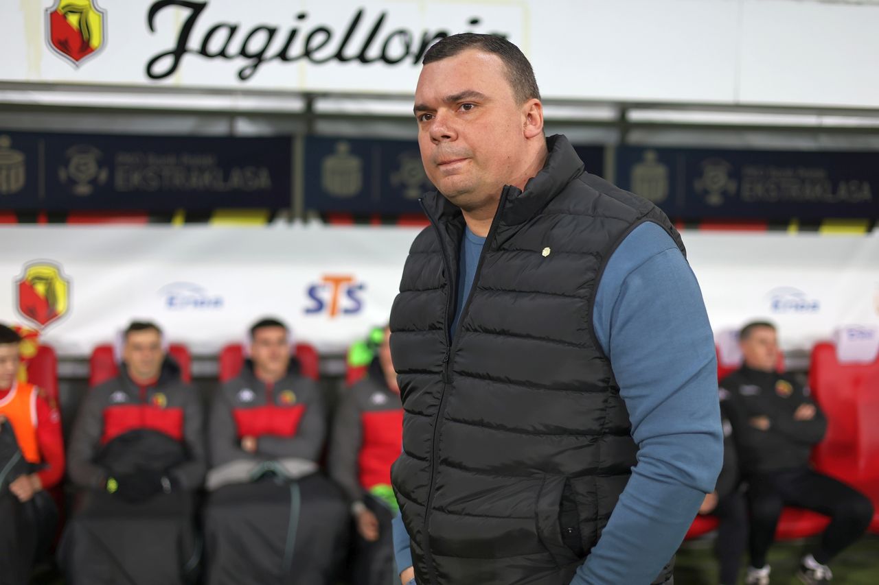 Trener Jagiellonii rozczarowany po Skendiji. "To jest coś, co trzeba rozwiązać"