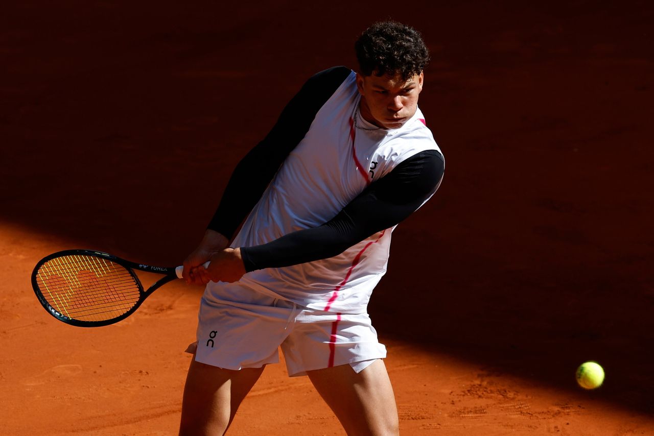 Zeszłoroczny finalista pokonał przyjaciela. Udany dzień rozstawionych