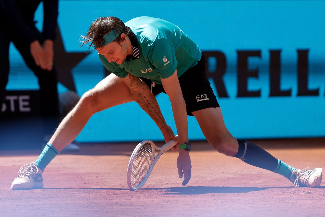 Niespodziewanie porażki gwiazdorów. Turniejowa "trójka" za burtą w 66 minut