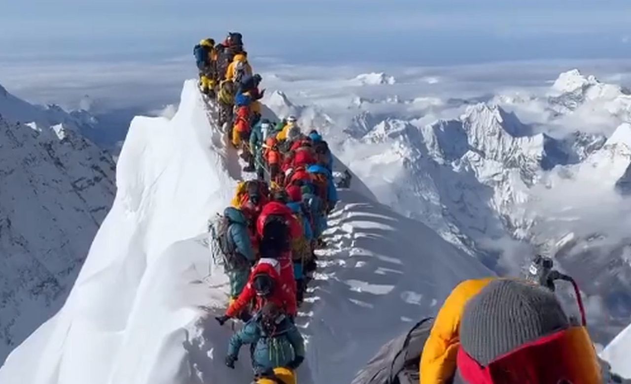 Zdjęcie Błyskawicznie Obiegło Sieć Oto Co Dzieje Się Na Mount Everest