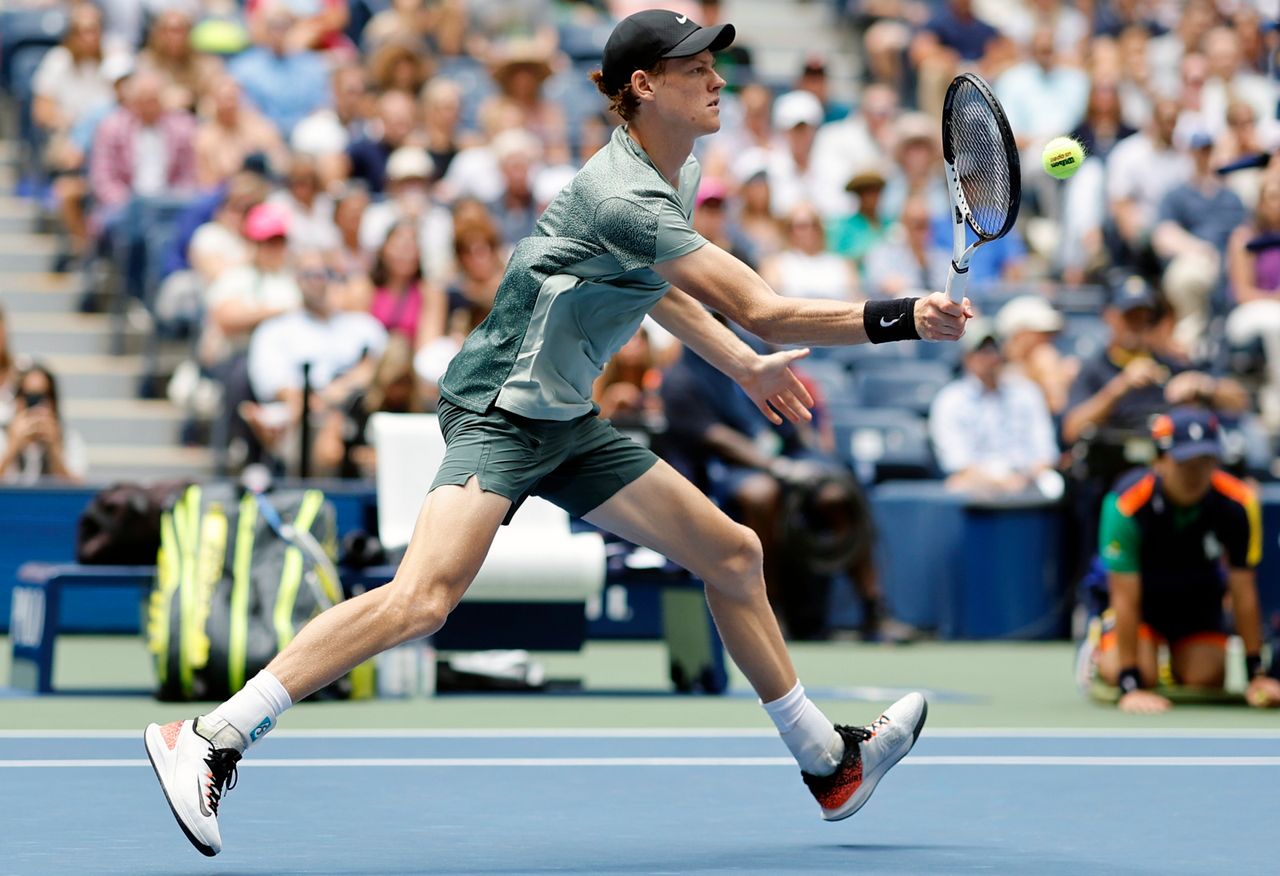 Jannik Sinner zagra o wyjątkowe osiągnięcie. "Presja spoczywać będzie na mnie"