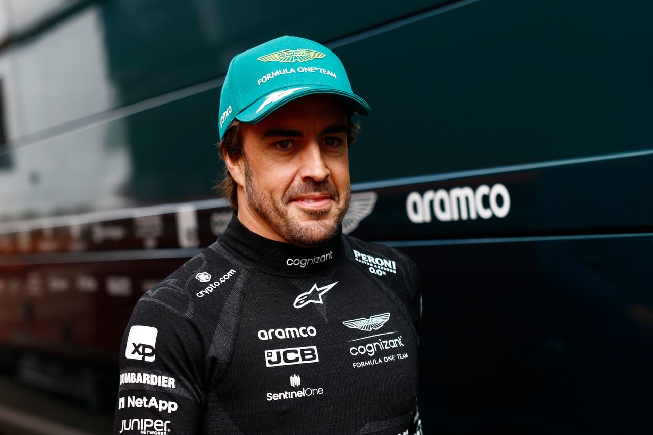 Kuriozalne sceny w F1. Alonso odpadła kierownica w trakcie jazdy