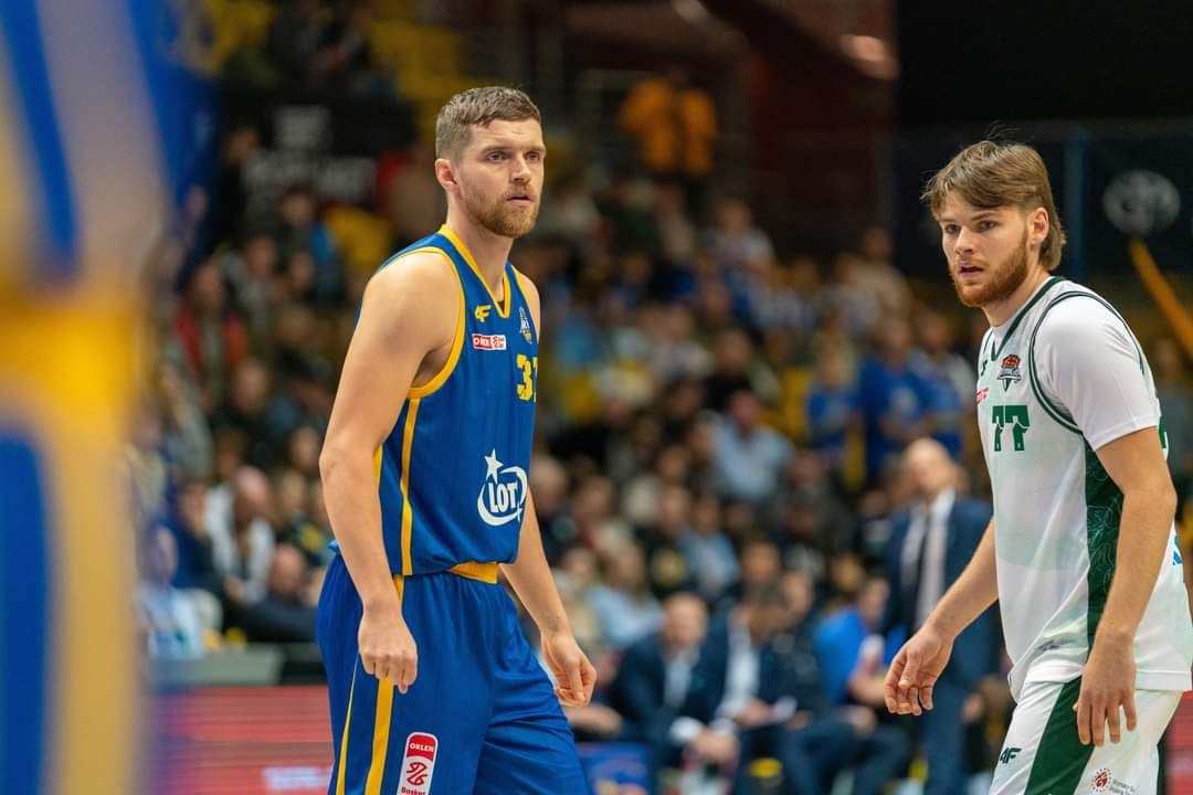 Jakub Garbacz zostaje w AMW Arce Gdynia – co to oznacza dla zespołu?