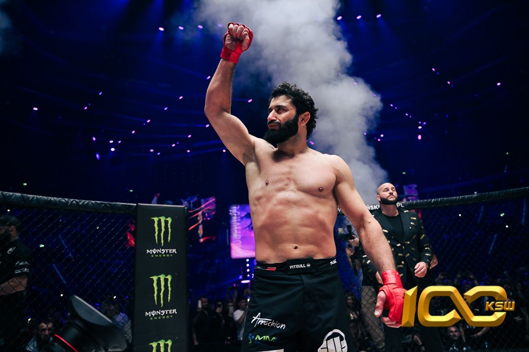 Tak wyglądała ostatnia walka Khalidova - powrót po 17 miesiącach