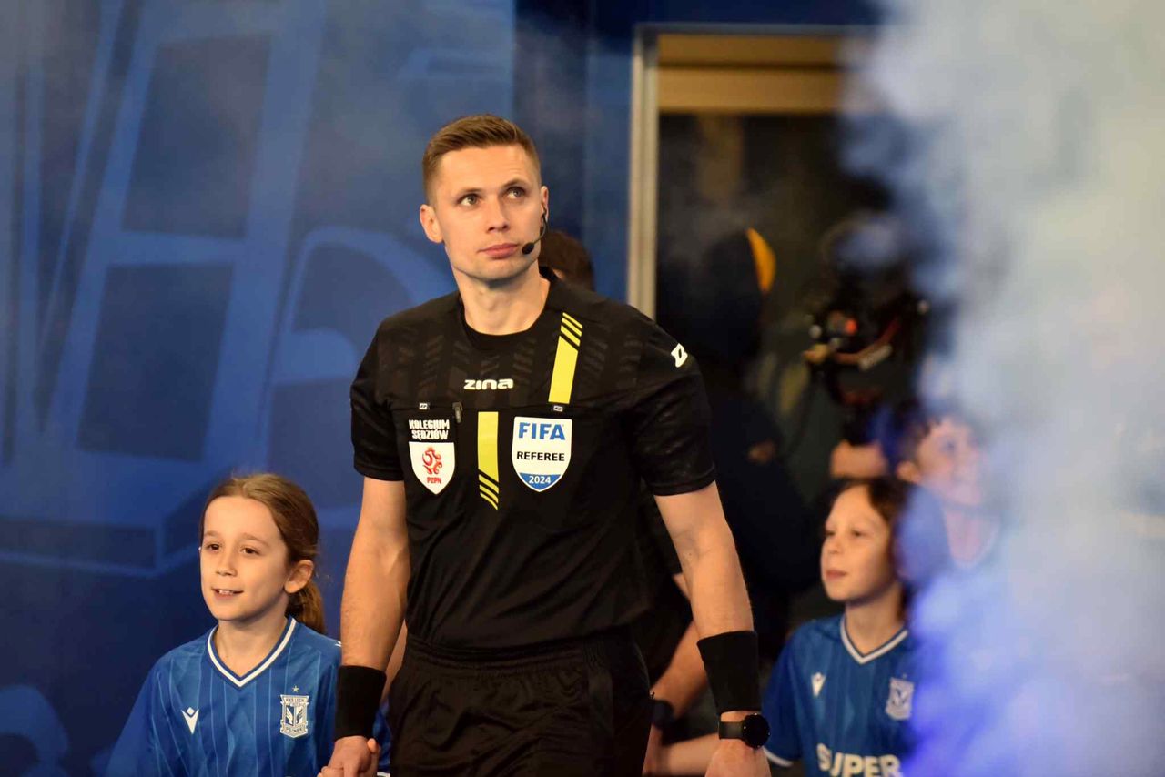 PKO Ekstraklasa: znamy sędziów na 28. kolejkę i hit Legia Warszawa - Jagiellonia Białystok