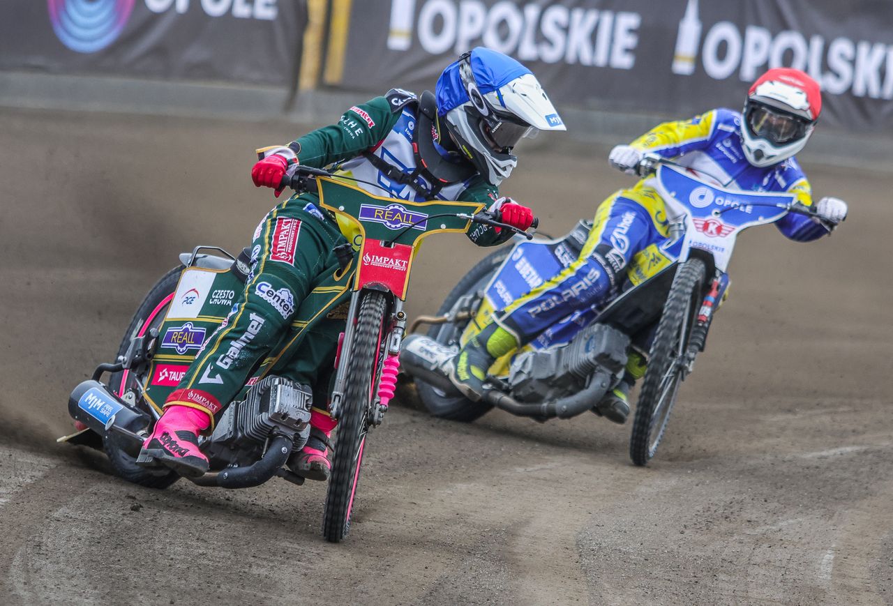 Żużel. Zawodnik Włókniarza mechanikiem swojego nowego klubowego kolegi. "Wolałbym jeździć"