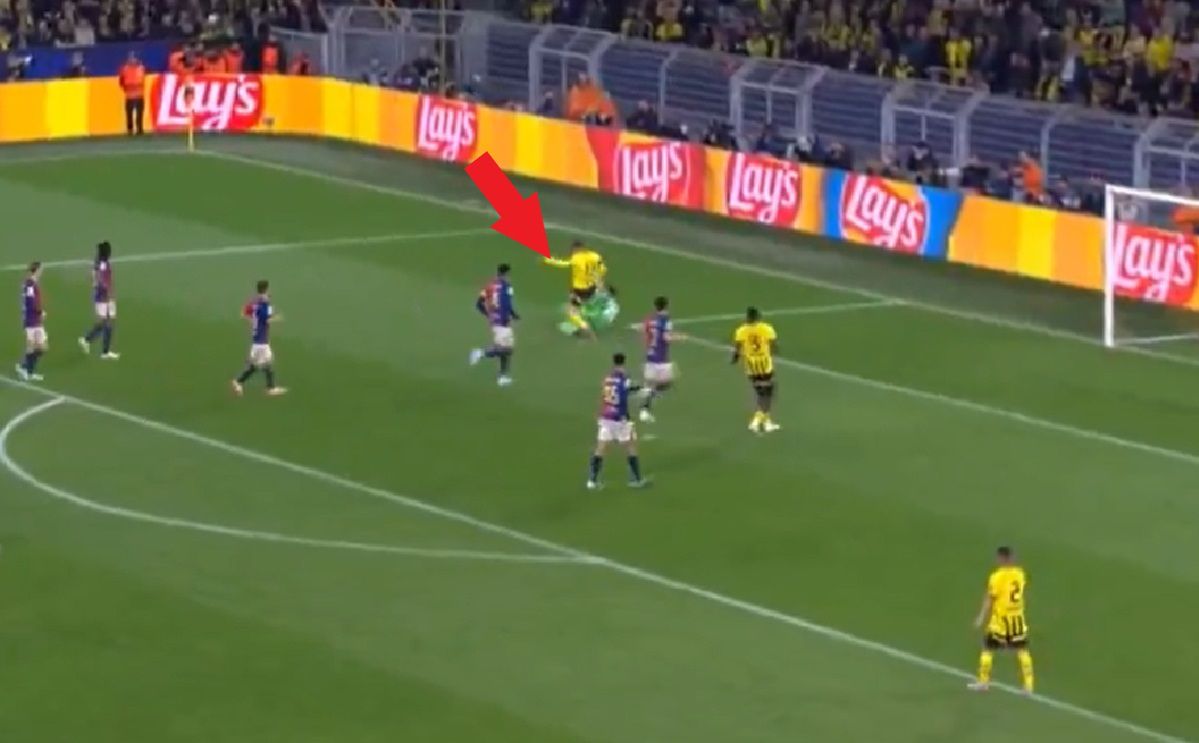 Szalony początek BVB i problemy Barcelony. Szczęsny sprokurował rzut karny