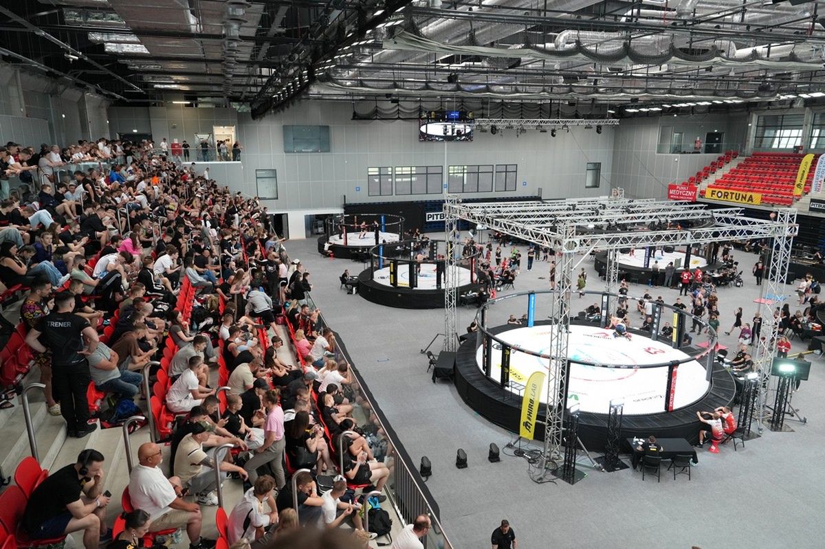 Blisko 750 walk stoczono podczas 14. Mistrzostw MMA