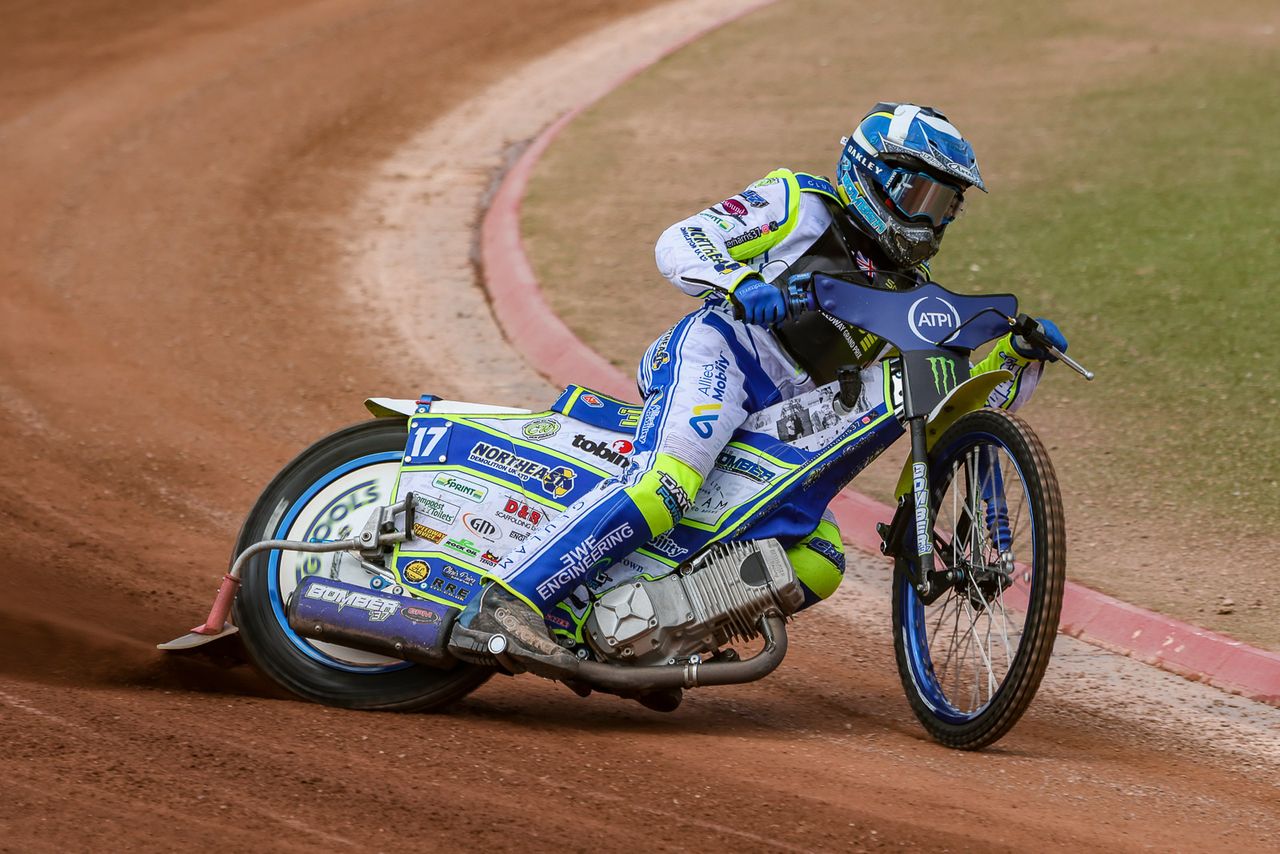 King's Lynn Stars lose 43–47 to Leicester Lions despite Harris's brilliant display