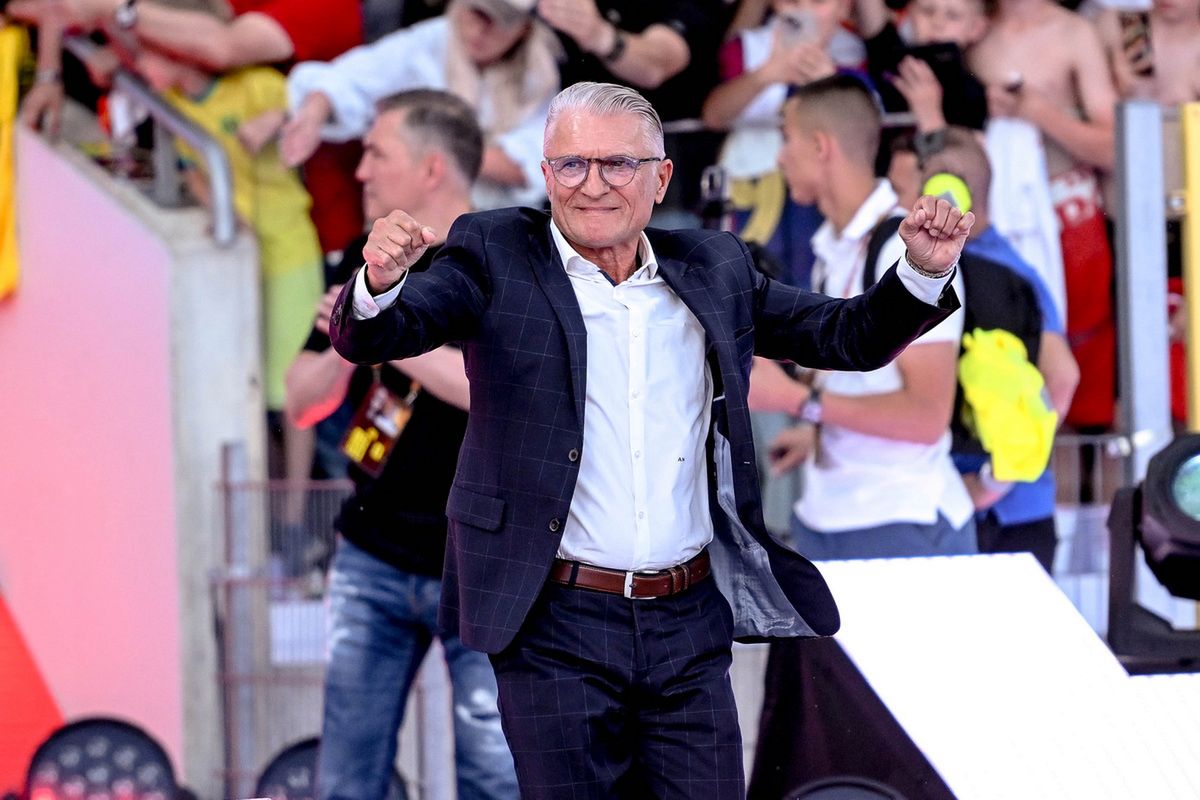 Nawałka wraca na ławkę. TVP przekazała dobre wieści dla kibiców