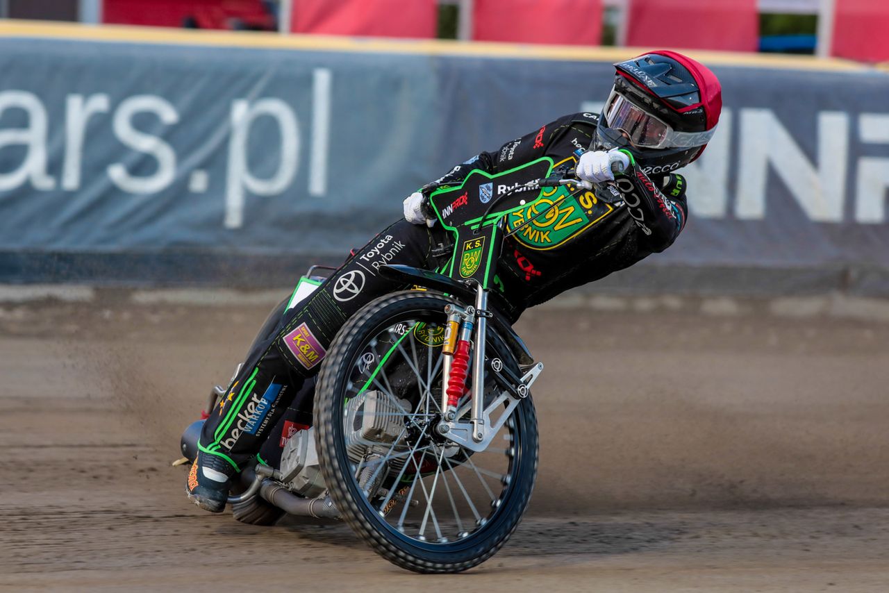 Żużel. Buczkowski poprowadził Polonię do zwycięstwa. ROW miał dwie armaty