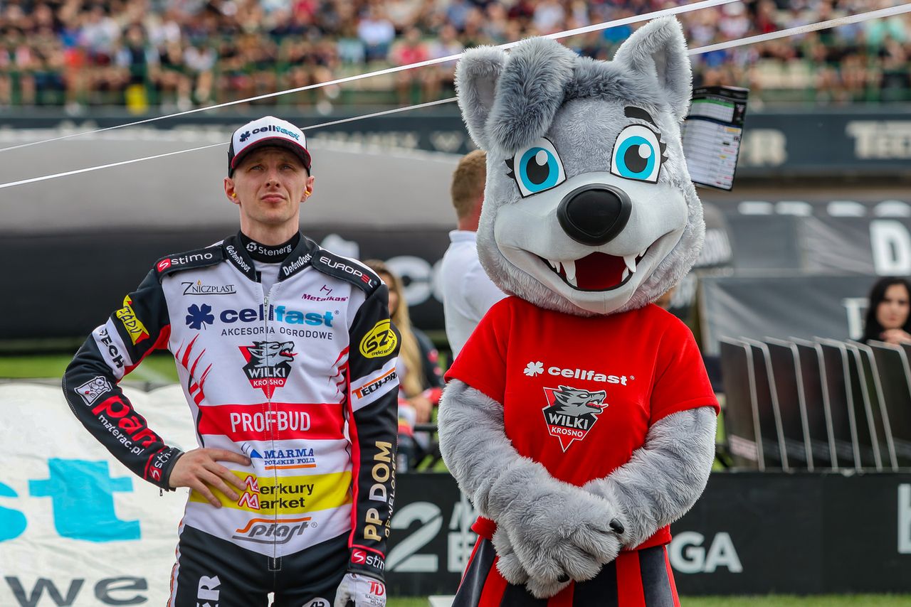 Żużel. Kibic zaskoczył kapitana Cellfast Wilków. Ten słowa dotrzymał i... kupił mu karnet