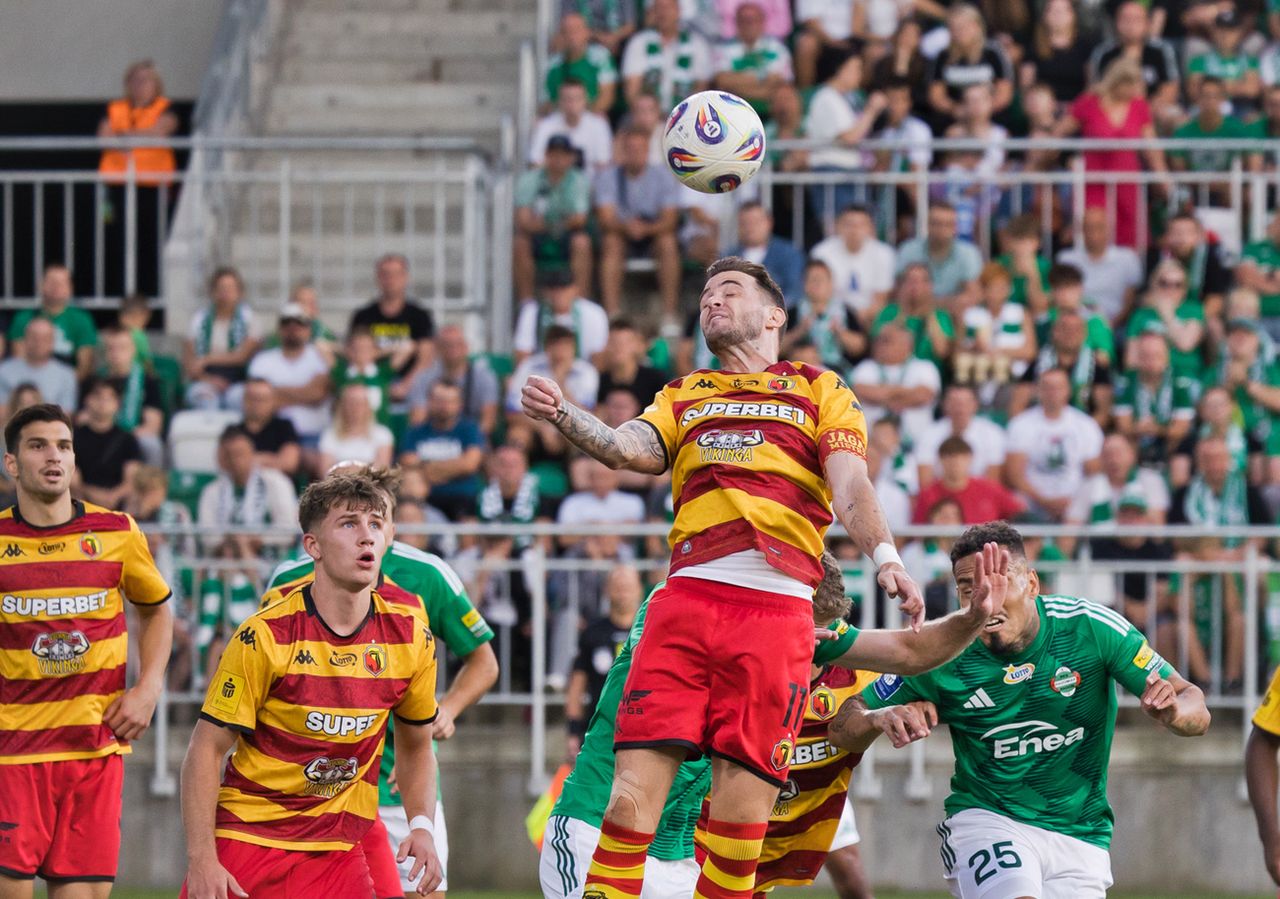 Potężna ulewa i przerwany sparing Jagiellonii Białystok