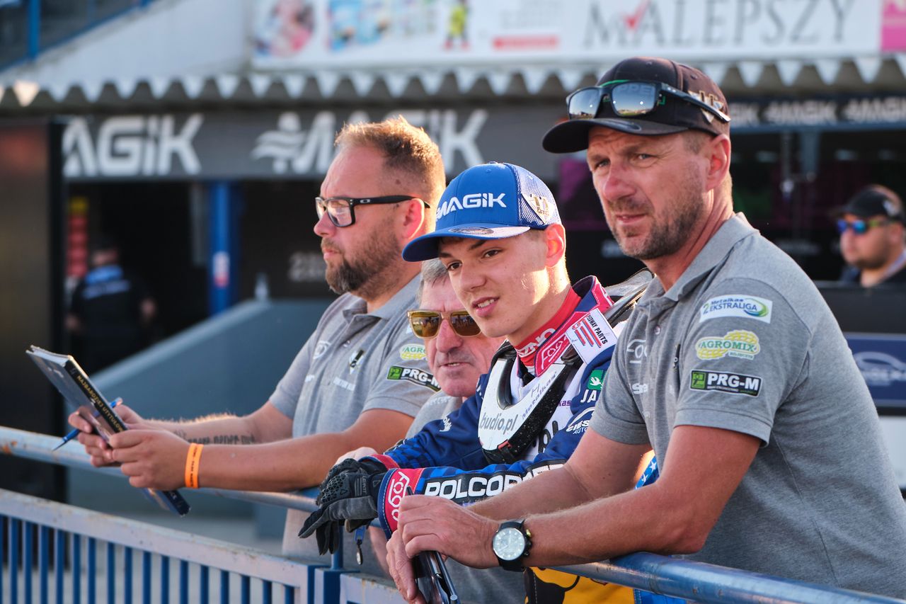 Żużel. Okoniewski rzucony na głęboką wodę. O wszystkim opowiedział