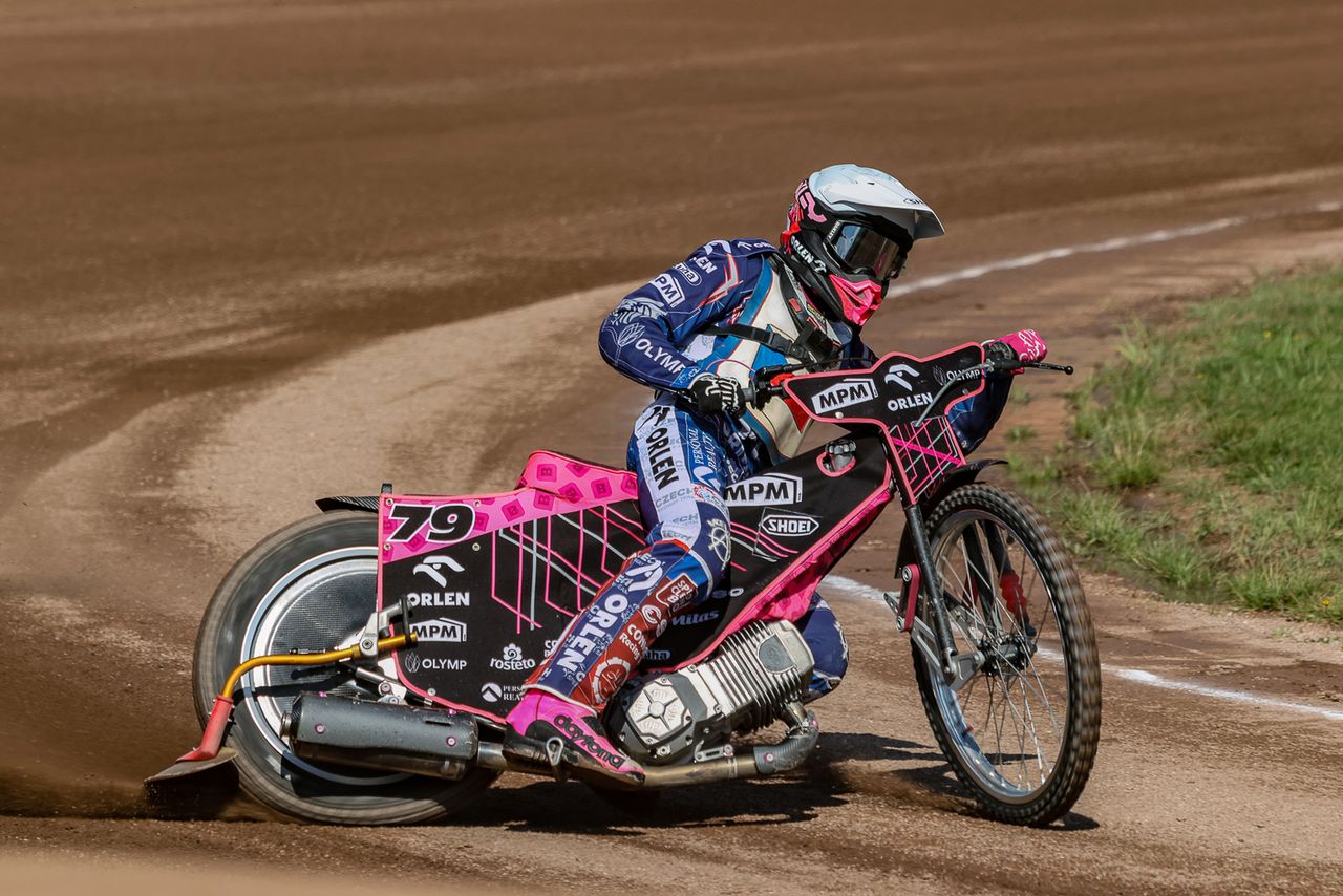 W kolejnym kraju zainaugurowano sezon żużlowy. Zawodnik Stali Gorzów z kompletem punktów