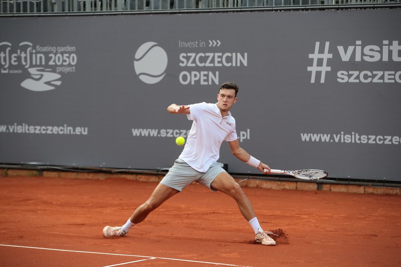 Wielkie zwycięstwo Polaka w deblu