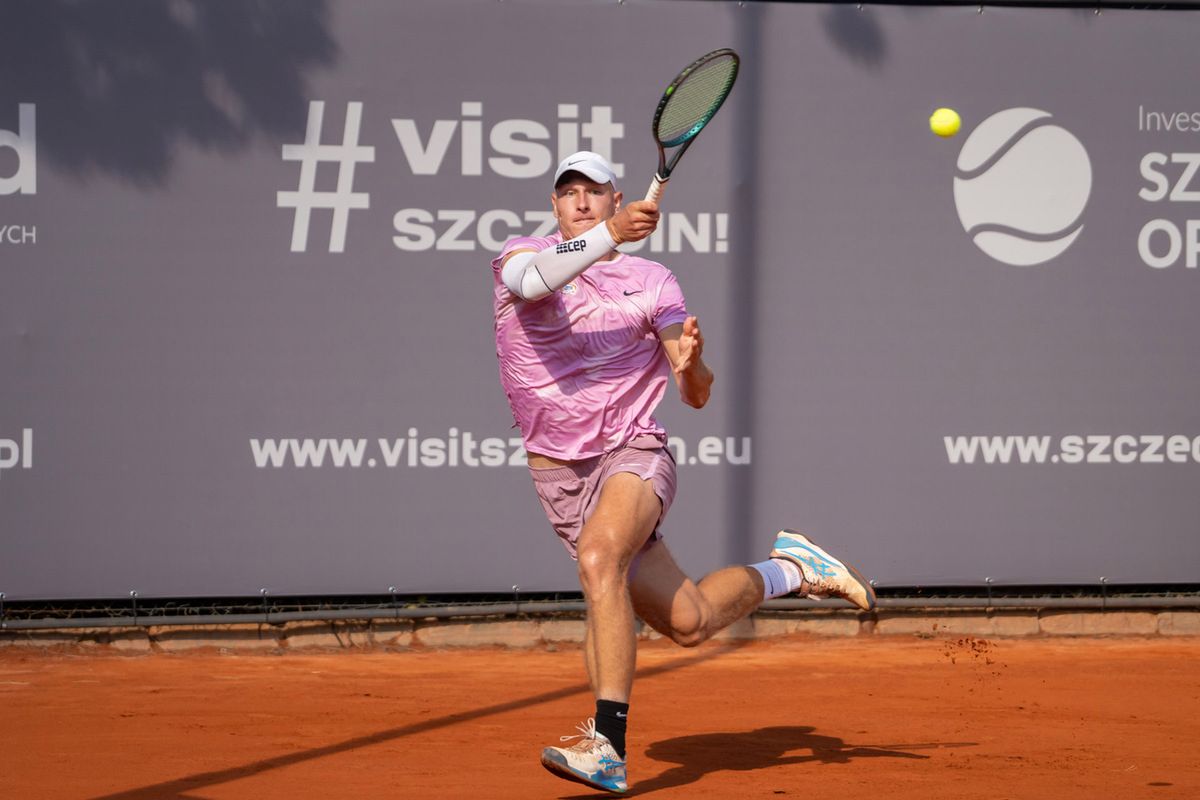 Polak był rozstawiony z numerem pierwszym. Odpadł po godzinie grania