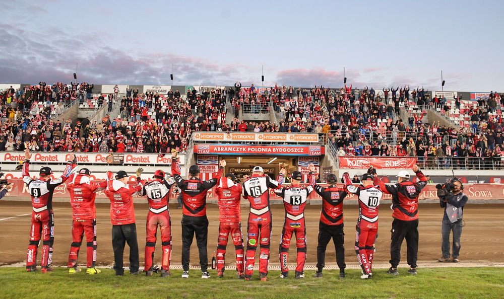 Blisko kompletu w Pile i tłumy na hicie. Jest duży głód żużla w narodzie