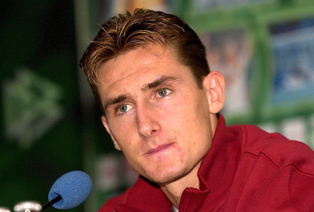 Oni mogli grać w polskiej ekstraklasie - rozpoznaj na zdjęciach piłkarskie gwiazdy!