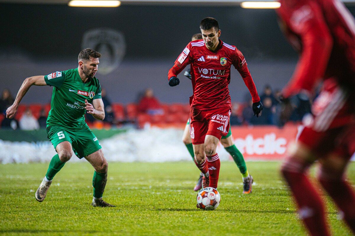 Szczegółowy terminarz 30. kolejki Betclic I ligi. Znamy termin hitu Wisła Kraków - Puszcza Niepołomice