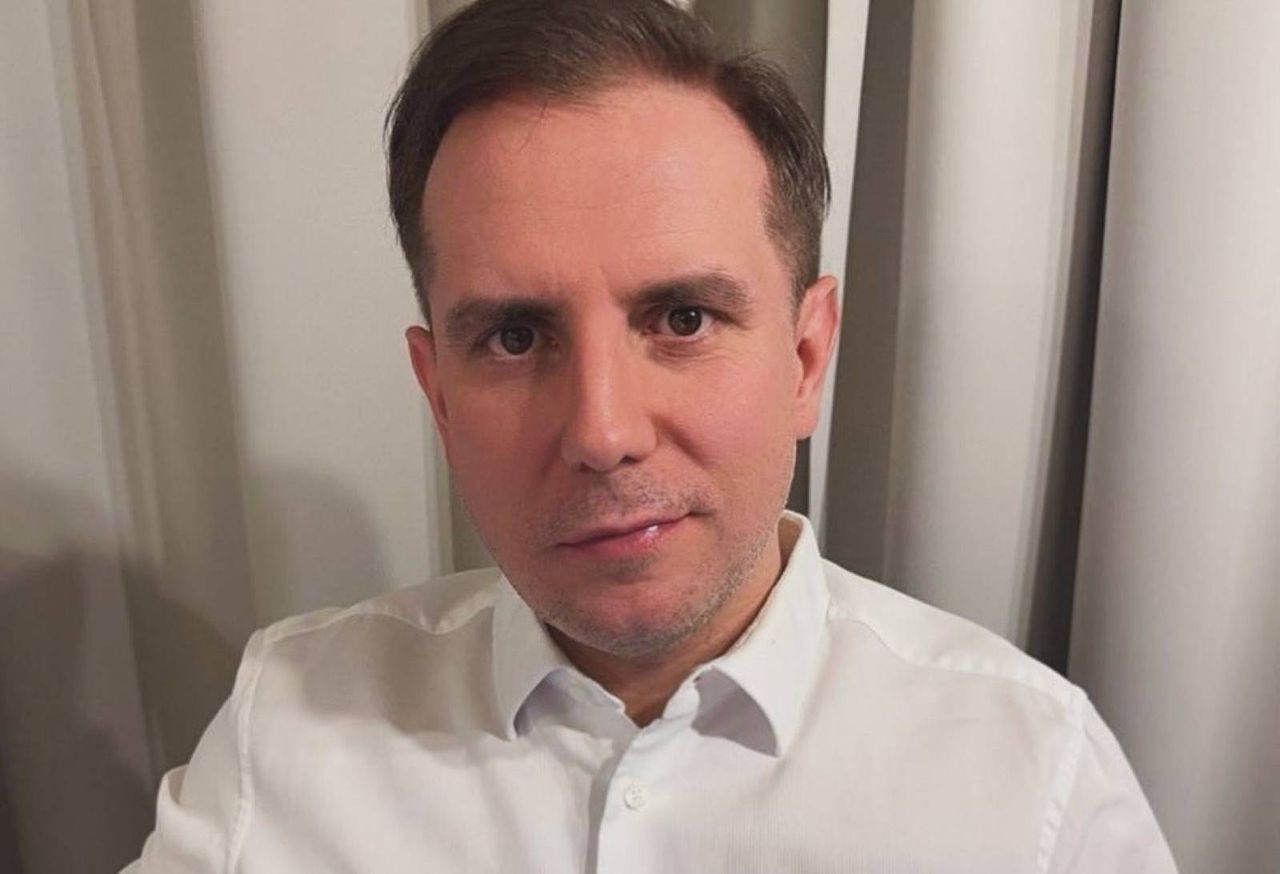 Były poseł wchodzi do oktagonu