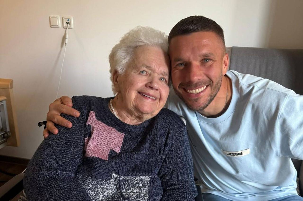 Podolski oburzony. Ujawnił, co w niemieckim szpitalu spotkało jego zmarłą babcię