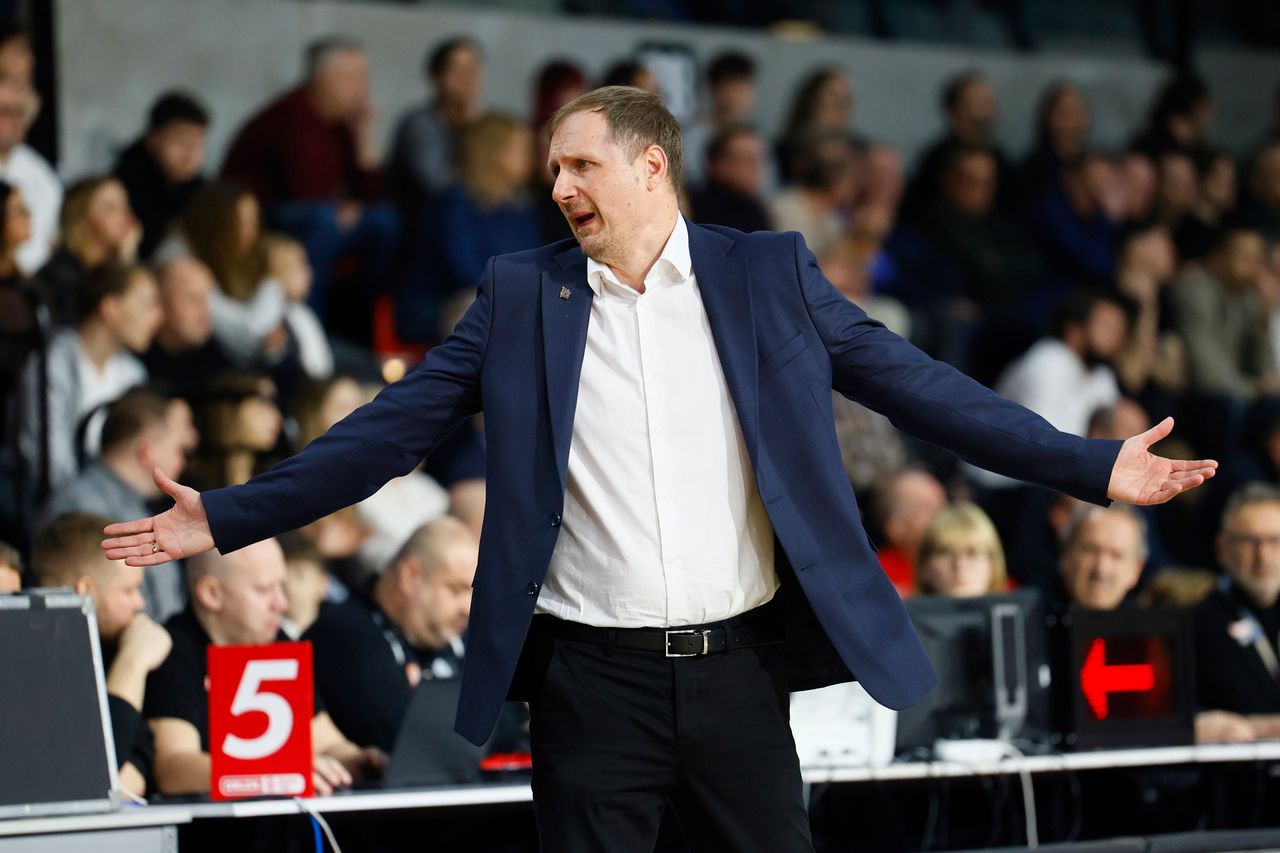 "To jest wkurzające". Trener lidera mocno poirytowany