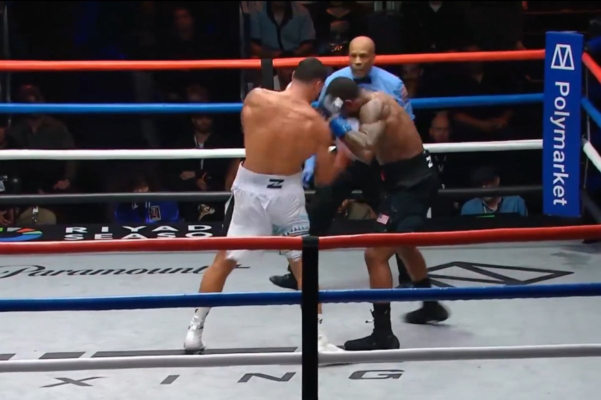 Australijski mistrz Zuffa Boxing: Jai Opetaia pokonał Glantona