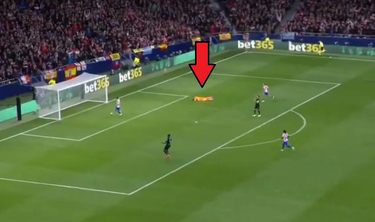 Błąd Kinskiego: łatwy gol Alvareza i wykluczenie z meczu