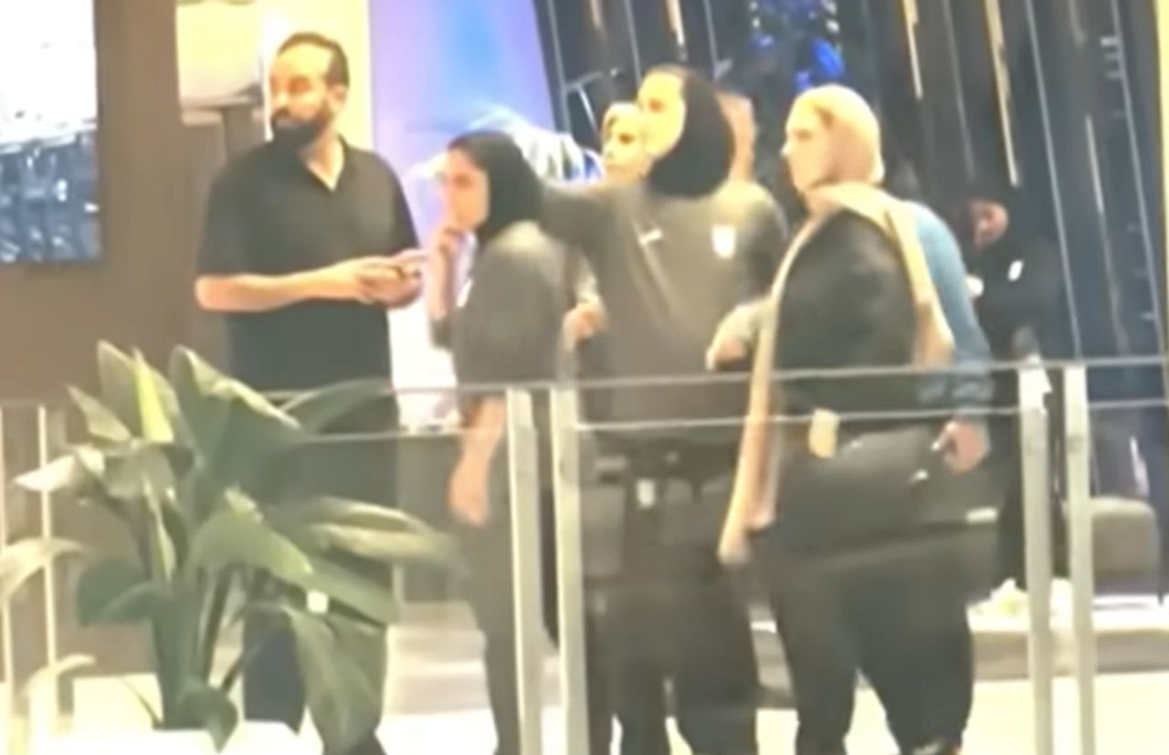 Irańskie piłkarki uciekają przed represjami