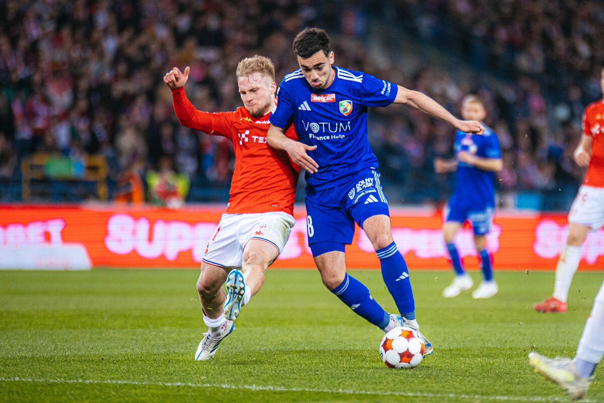 Polonia Bytom - Wisła Kraków: typy, kursy bukmacherskie, transmisja (12.04)