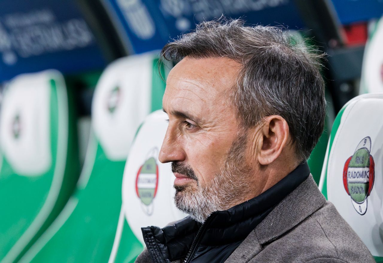 Ekstraklasowicz zmienia trenerów jak rękawiczki. Hiszpan już na wylocie!