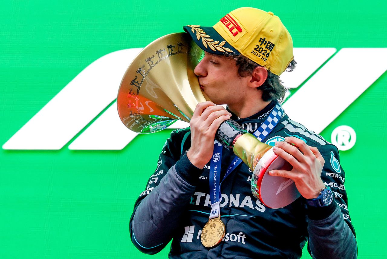 Z Mercedesa do Ferrari? Rewelacyjny 19-latek nie wykluczył transferu