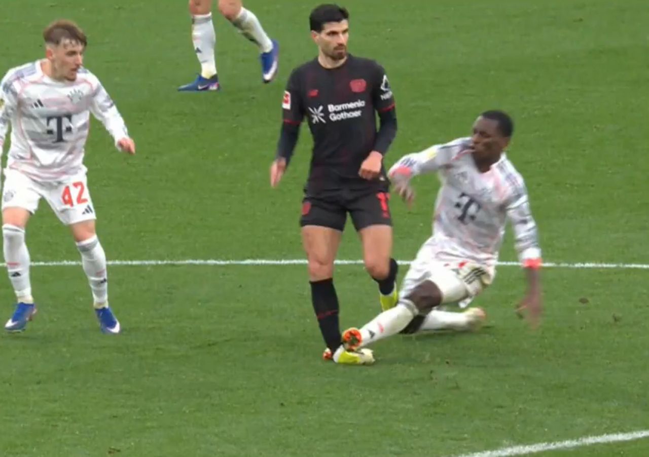 Napastnik Bayernu zawieszony za brutalny faul