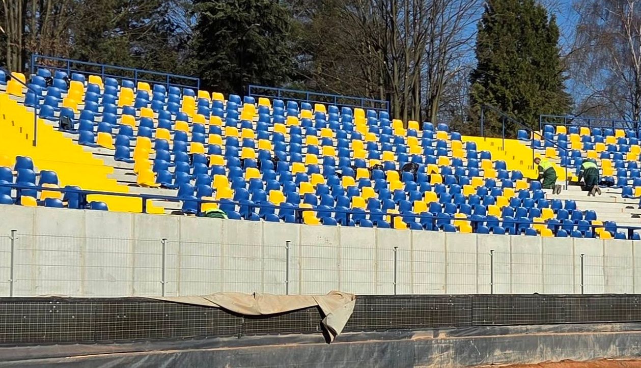 Śląsk Świętochłowice: Nowy Stadion Gotowy do Rozgrywek