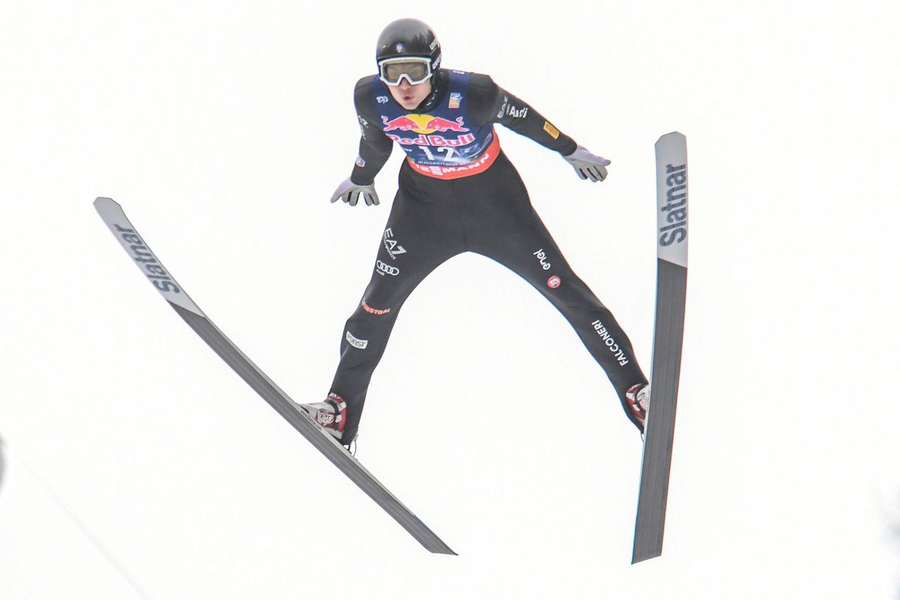 Narta pionowo wbiła się w zeskok. Koszmar w Vikersund