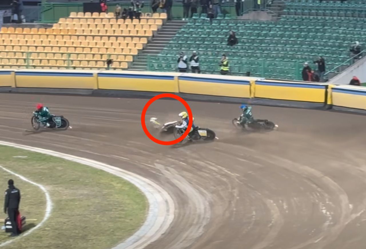 Żużel. Pechowy upadek Antoniego Kawczyńskiego. Zobacz, jak do tego doszło