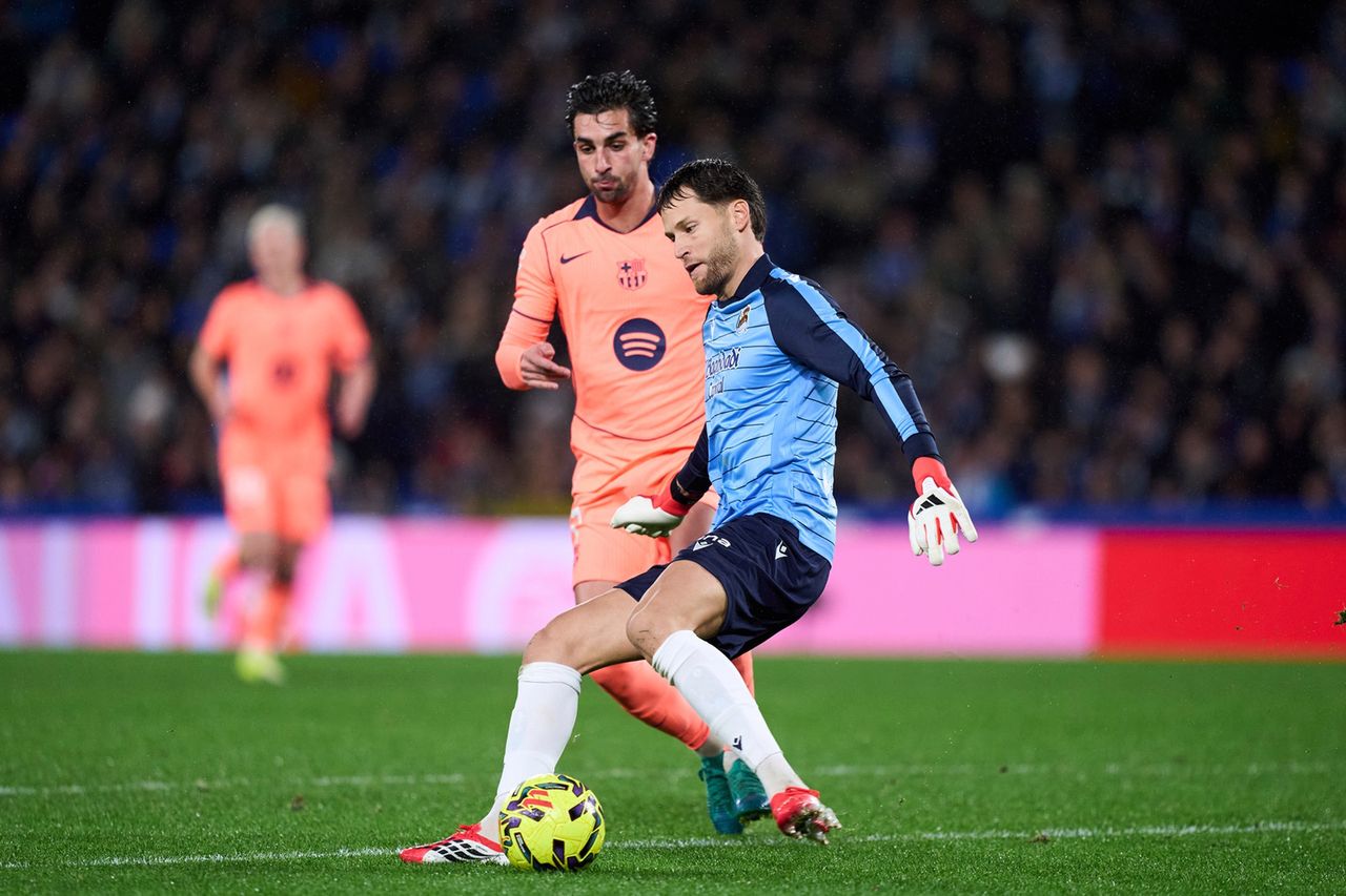 Barcelona rozważa transfer. To on zastąpi Szczęsnego?