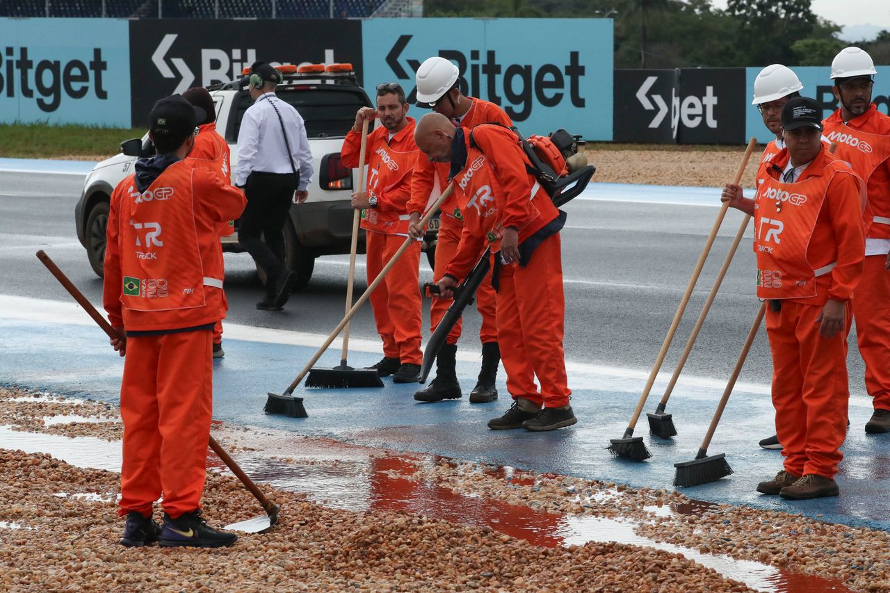 Więźniowie uratowali rundę mistrzostw świata. Wysłano ich do pracy