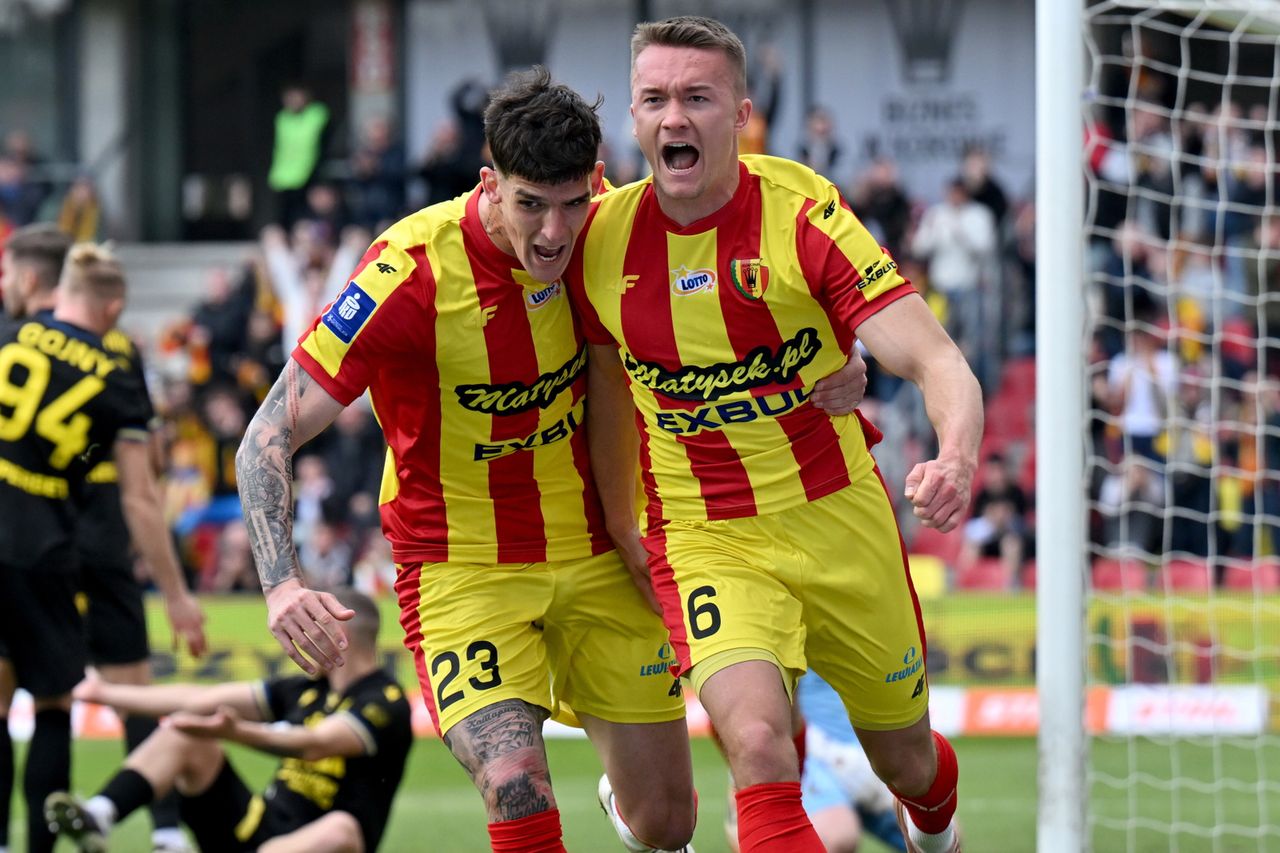 Wyjazdowe demony wróciły. Trzy ciosy Korony i Arki nie było