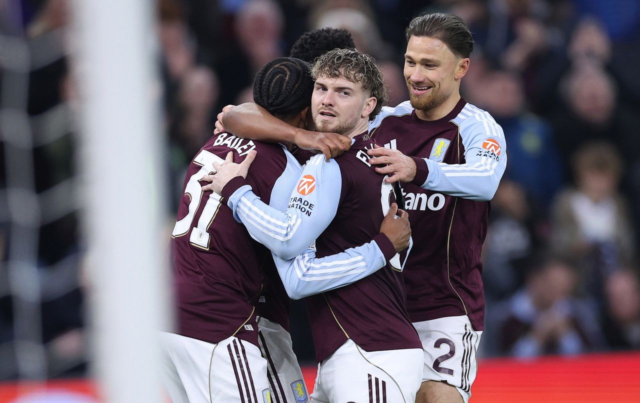 Zespół Casha z wygraną. Tottenham bliżej strefy spadkowej