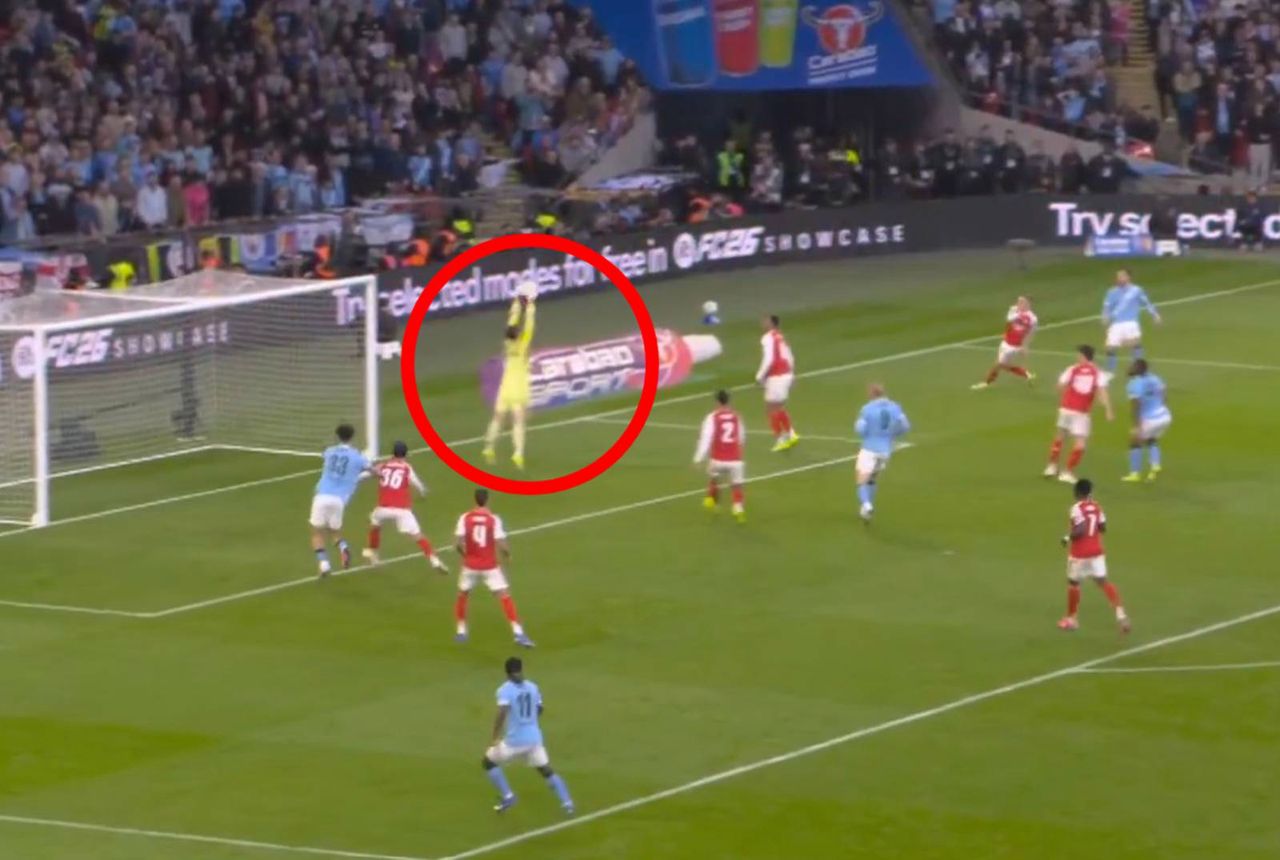 Fatalny błąd w finale. Popełnił go najdroższy bramkarz w historii