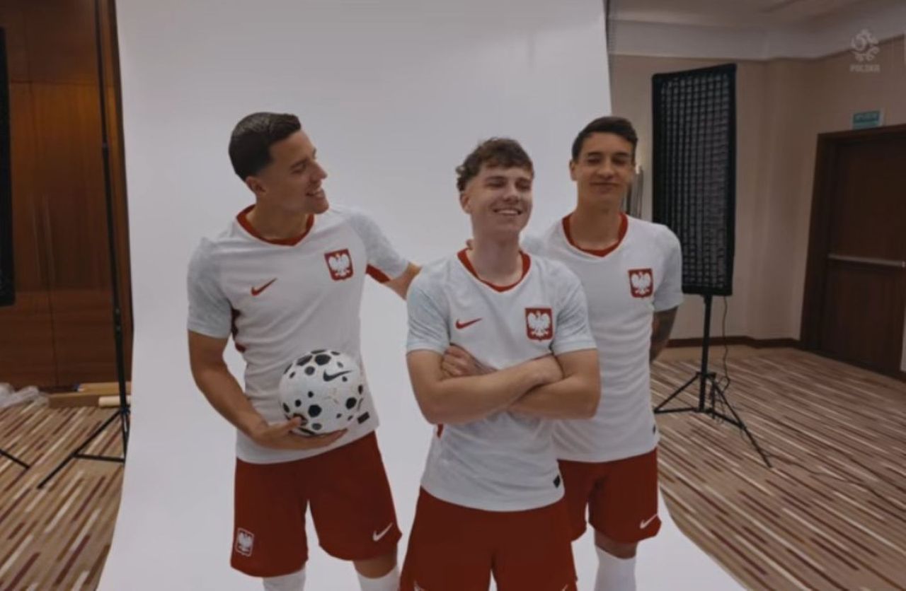 Stanęli do zdjęcia z Pietuszewskim. Tylko spójrz, co wtedy zrobił Bednarek