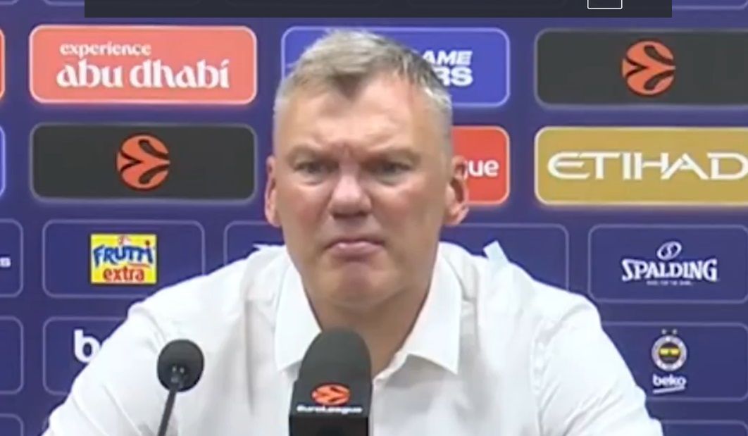 Znany trener nie wytrzymał. Uderzył w dziennikarza