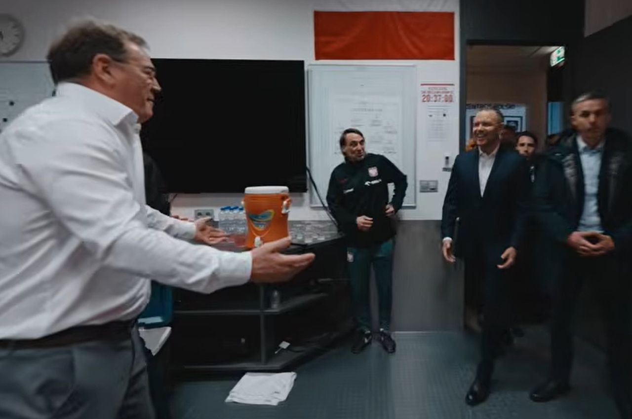 Prezydent wszedł do szatni. Urban od razu zadał mu pytanie