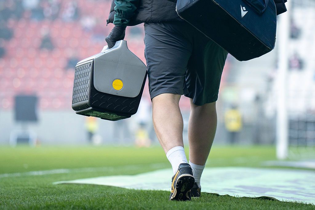 Mecz polskiej ligi nagle przerwany. Dwie karetki w sektorze gości