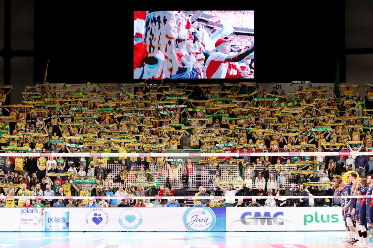 Mecz w Zawierciu przerwany. Niepokojące sceny na trybunach